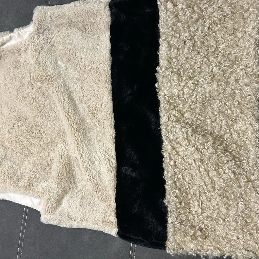 Catherine Malandrino Ivory Faux Fur Vest - Picture 3 of 5